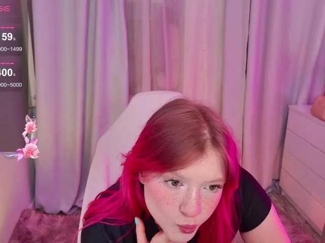 CrazyWine on BongaCams 