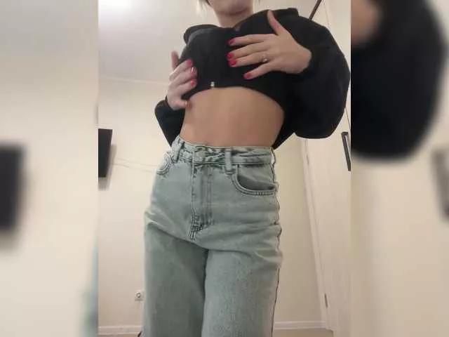 Crystal1-1 on BongaCams 