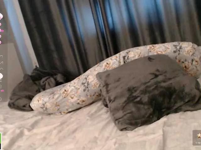 crystalyss on BongaCams 