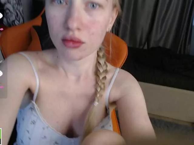 crystalyss on BongaCams 