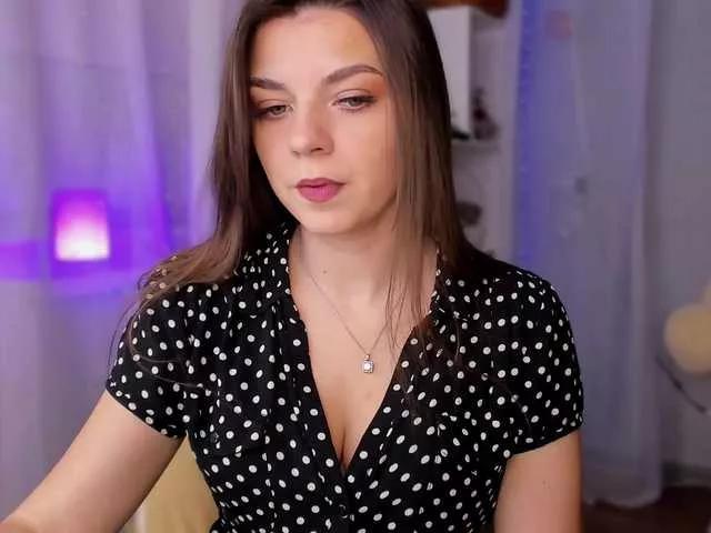 Daisy-777- on BongaCams 