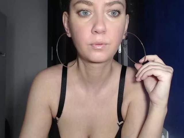 DanielleReys on BongaCams 