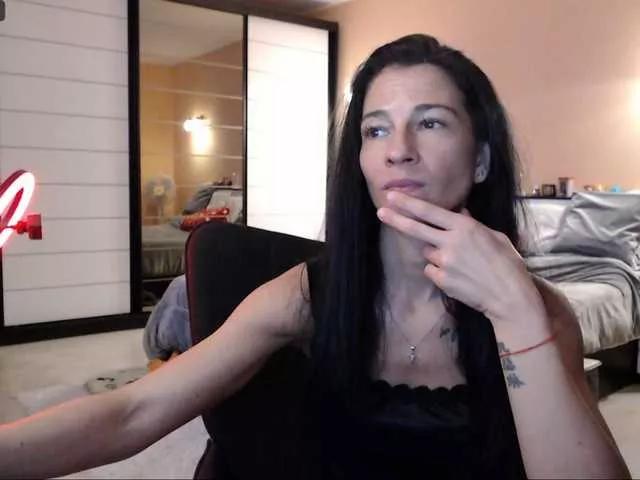 DelicateKiss on BongaCams 