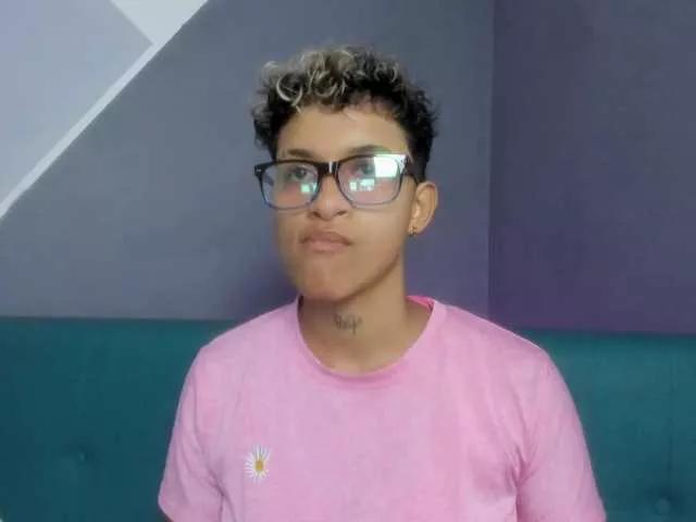 Dominick-jones on BongaCams 