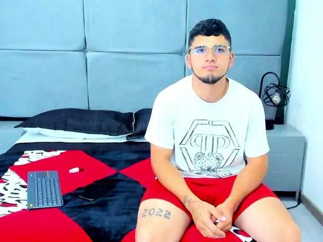 DominickMiia on BongaCams 