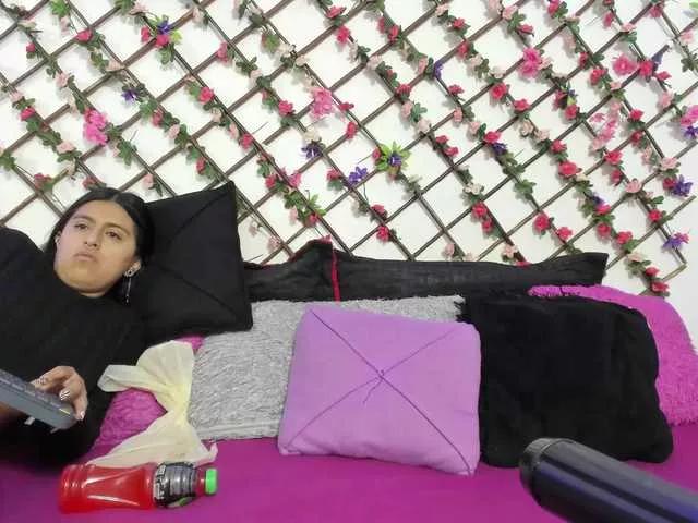 Dreamgirlss on BongaCams 
