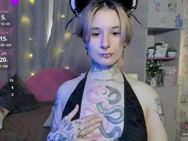 Dreamy-Snake on BongaCams 