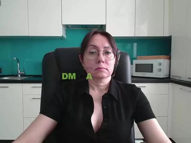 dulcesiomar8 on BongaCams