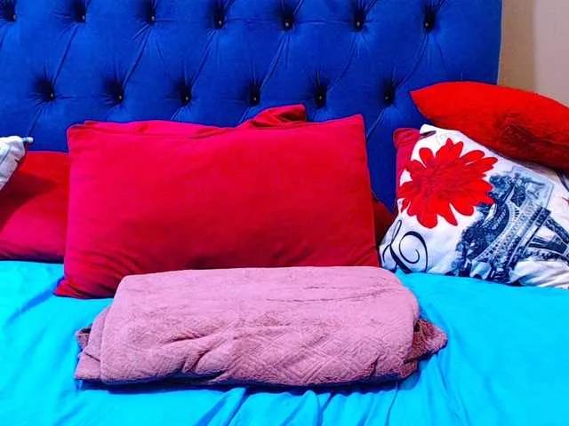 Ebonycandy10 on BongaCams 