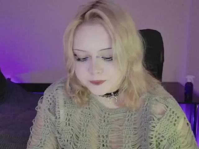 Electro-doll on BongaCams 