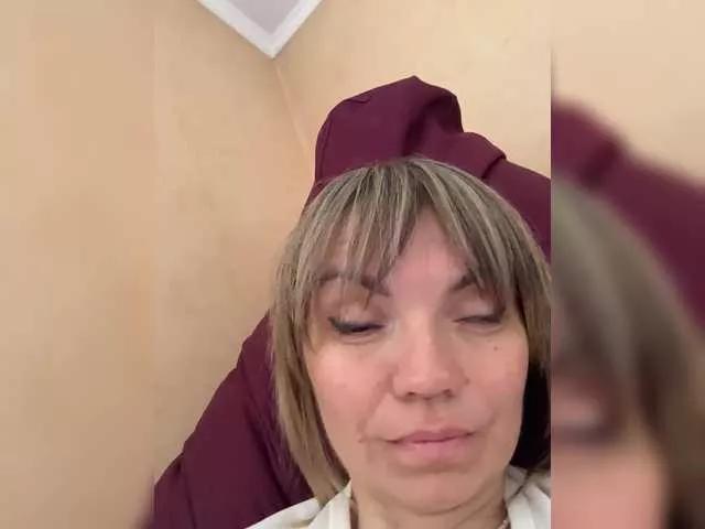 Ella-Pearlie on BongaCams 