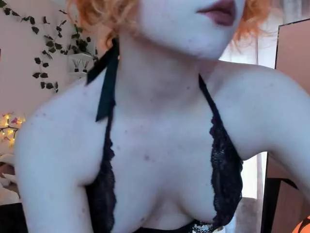 Emily-relish on BongaCams 