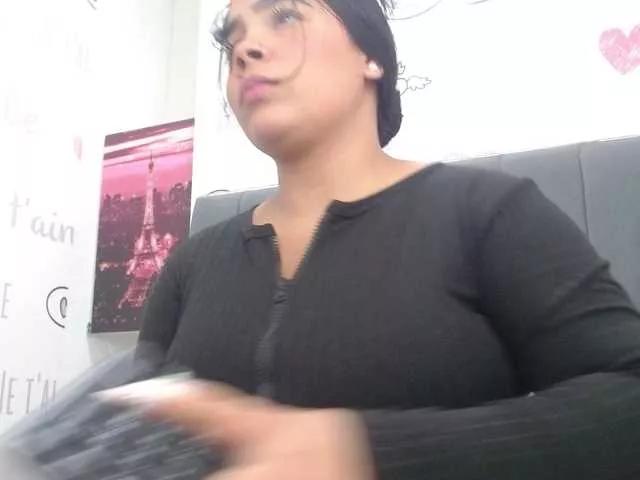 emilyqueen3xx on BongaCams 