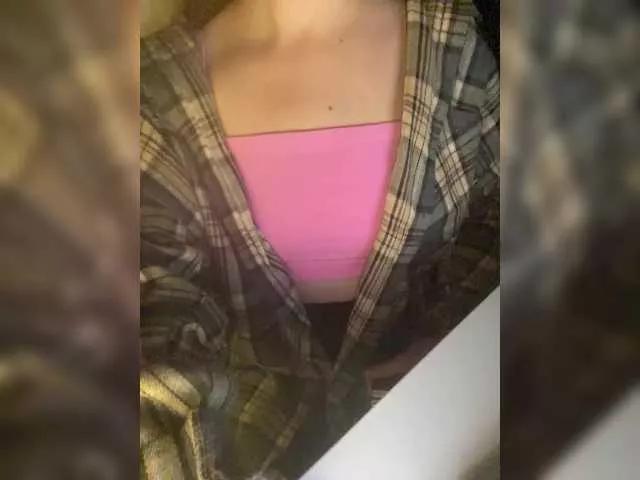 emisun on BongaCams 