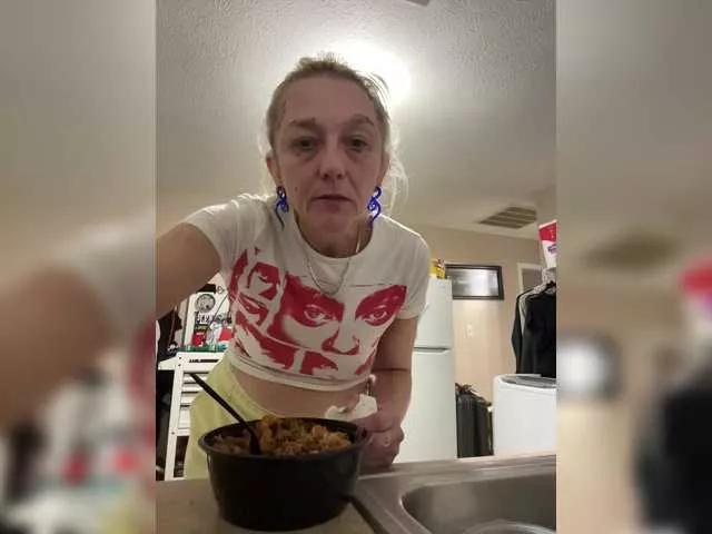 Esagee on BongaCams 