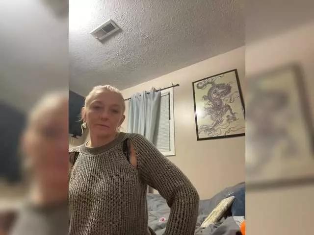Esagee on BongaCams 