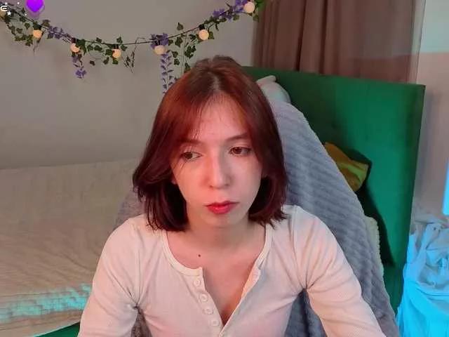 EsiShine on BongaCams 