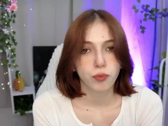EsiShine on BongaCams 