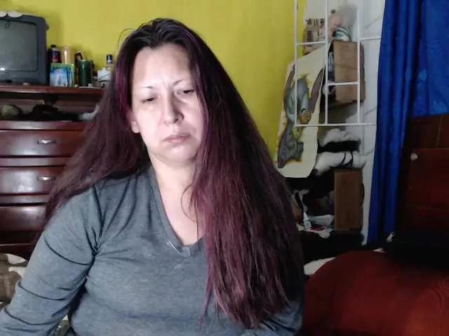 evatoms on BongaCams 