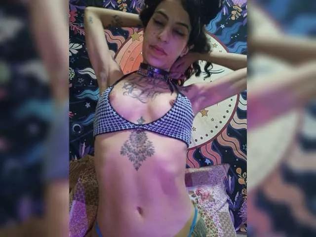EvilNikki on BongaCams 