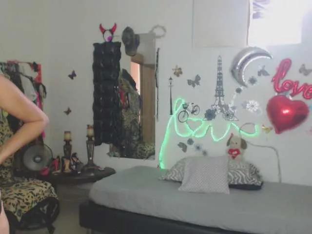 flacapaola11 on BongaCams 