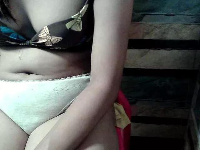 flowerhairypinay on BongaCams 