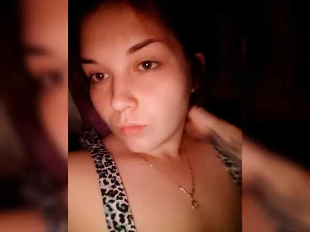 FoxyLoVe25 on BongaCams