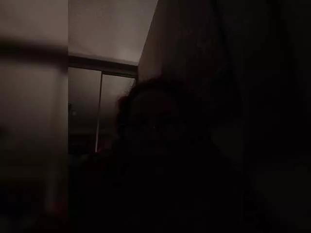 Gold-Red2611 on BongaCams 