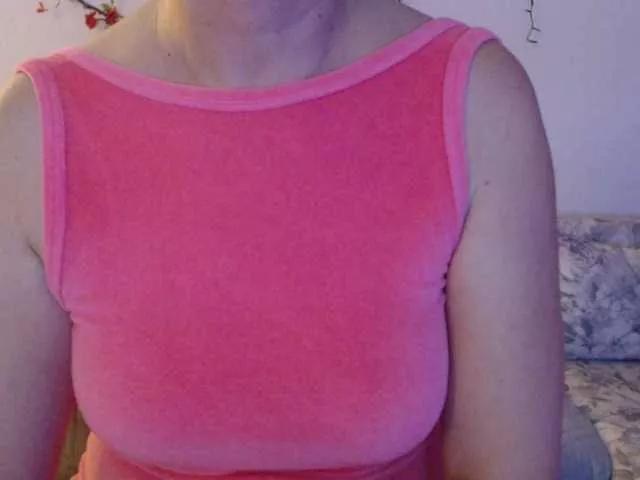 goodSnowQueen on BongaCams 