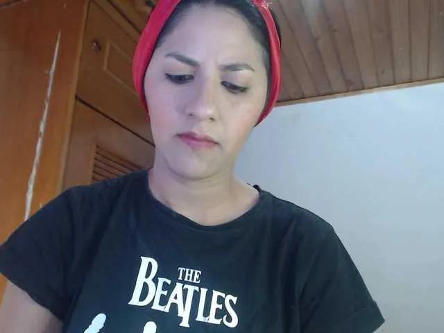 Offline hilari18 on BongaCams