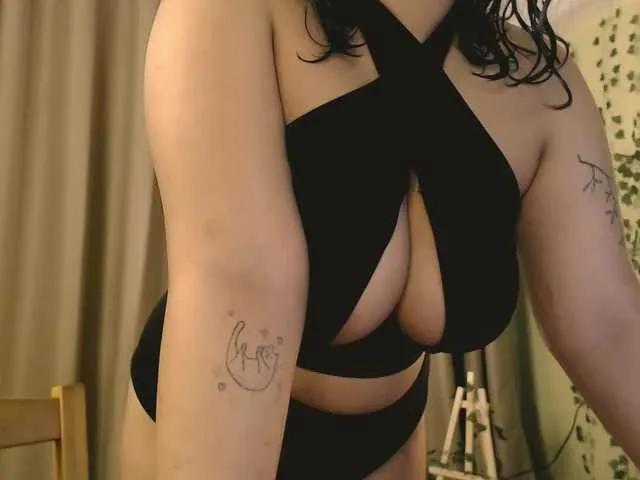 Watch BongaCams's Honeybrownie honeybrownie from BongaCams