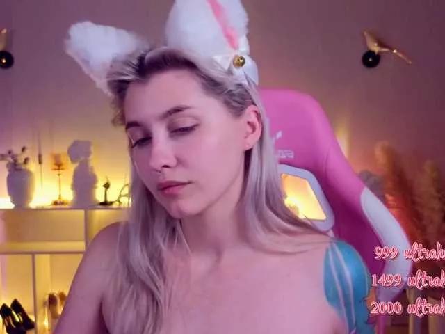 HoneyCherry on BongaCams 