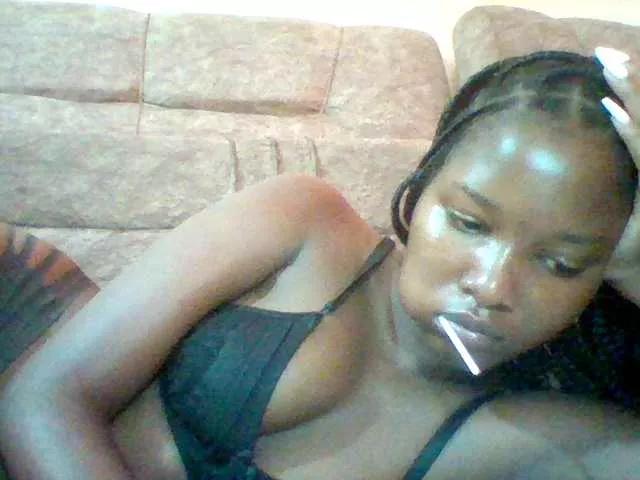 Hornyqueen4 on BongaCams 