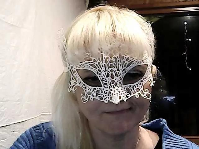 Sexy Iinna wants you to fuck her body now Iinna from BongaCams