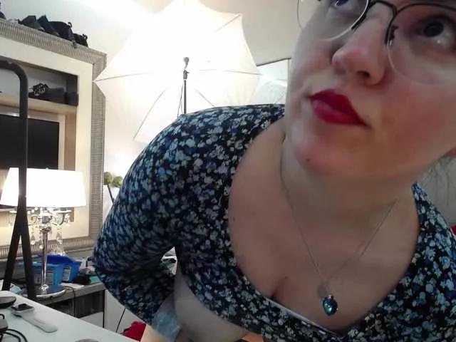 ILoveToFeelU on BongaCams 