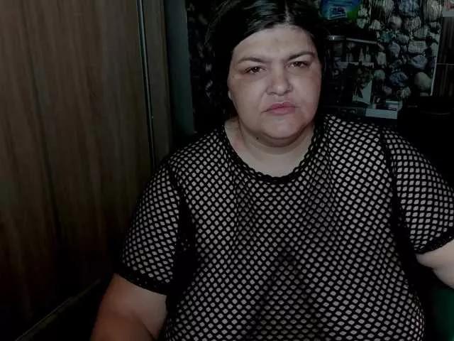 Ionysexylips69 on BongaCams