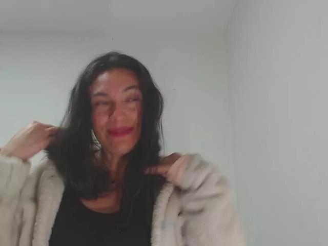 Ivannacrazy1 on BongaCams 