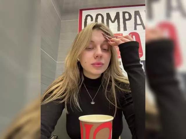 jellyPriestess on BongaCams 