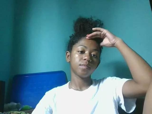 jouliana24 on BongaCams 