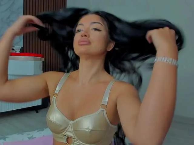 Offline JuicyJulie on BongaCams