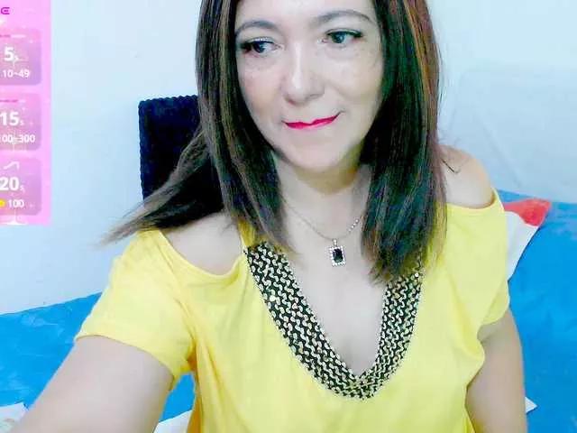 Offline Kendraline on BongaCams