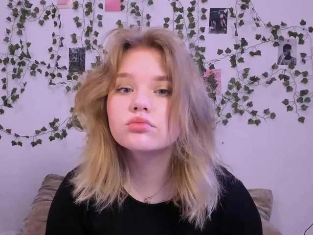 KITI111 on BongaCams 