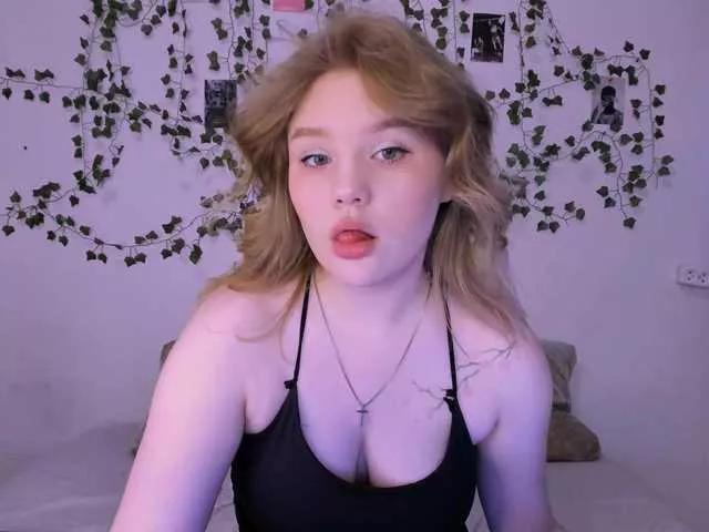 KITI111 on BongaCams 