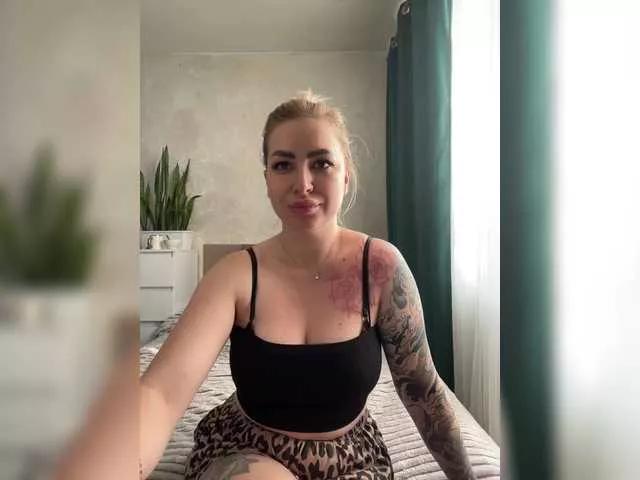 kittihome on BongaCams 