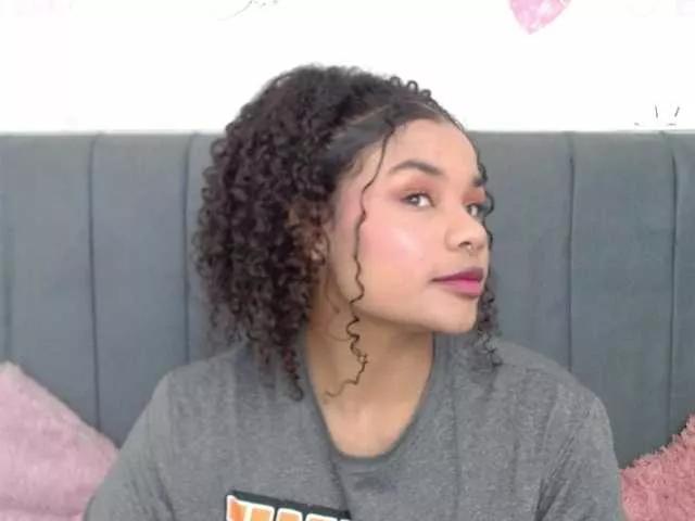 Freechat KittyBrooke on BongaCams