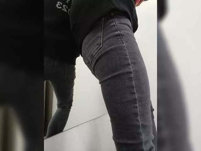 Konfeta-1 on BongaCams 