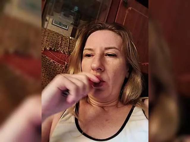 Ksenia333 on BongaCams 