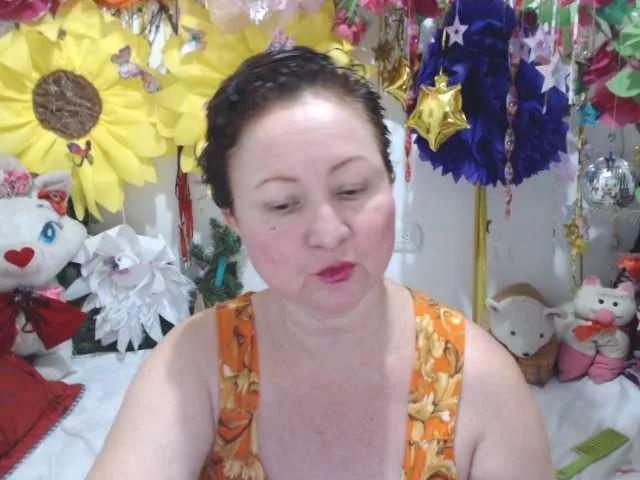 LADYQUEEN520 on BongaCams 