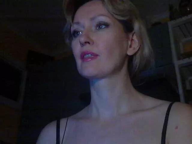 LaraEva on BongaCams 