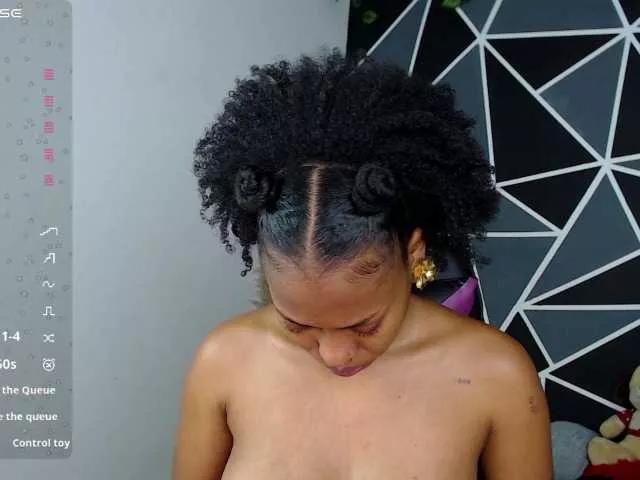 LaureenMoon on BongaCams 
